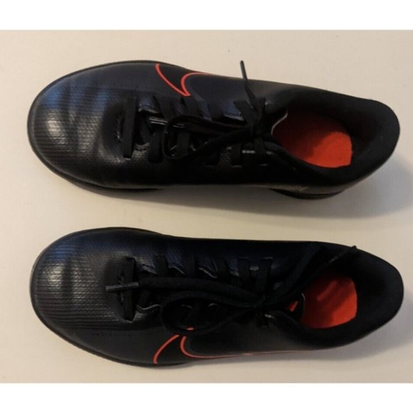 Nike Mercurial Boy's size youth 1 black red non-marking sneakers AT8169-060 - Picture 3 of 9